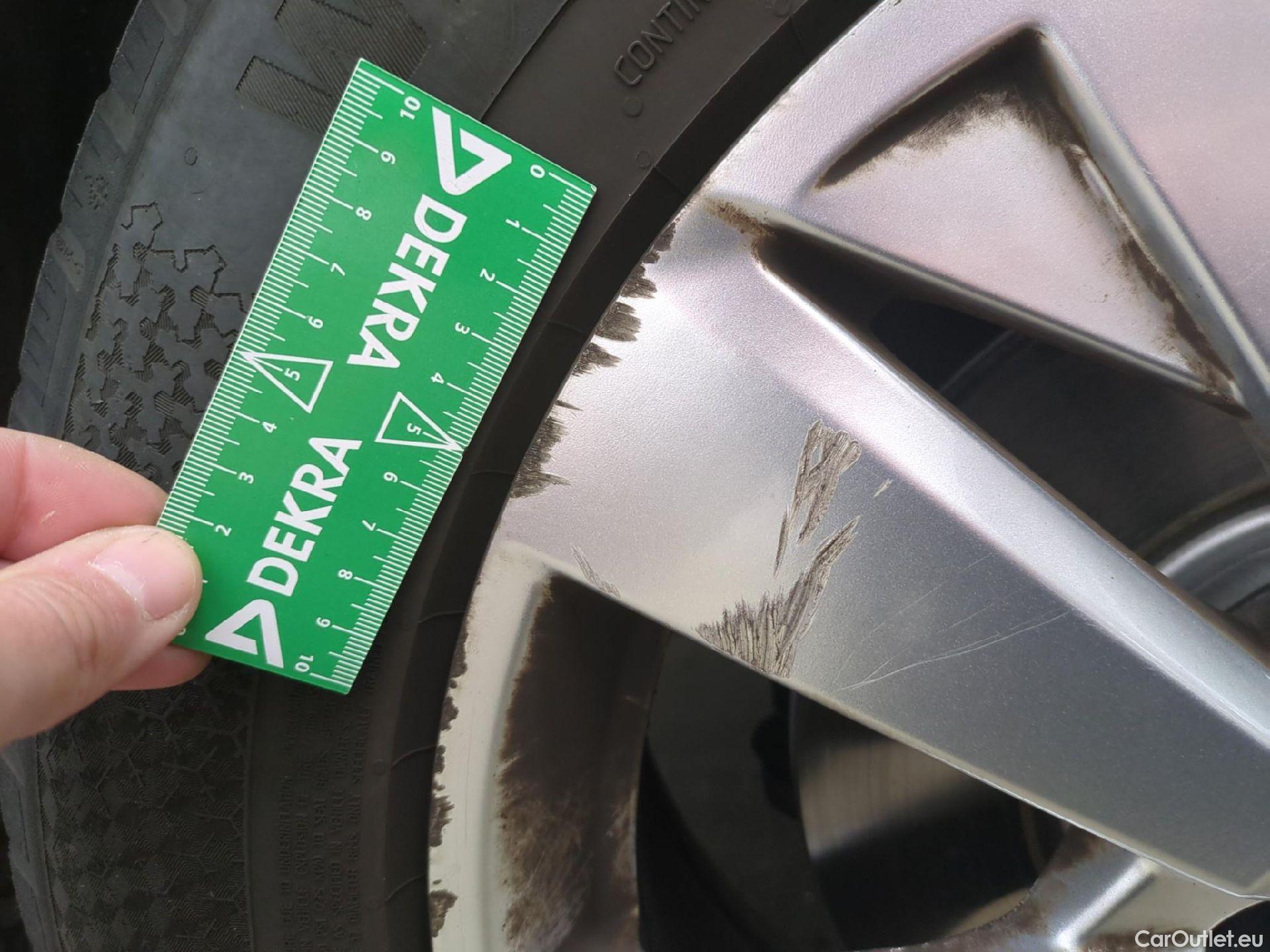  Peugeot  3008  Active Pack 1.5 HDi 130CV BVA8 E6d #37