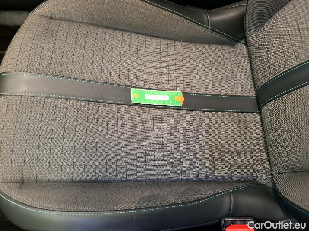  Peugeot  2008  Allure Business 1.2 PureTech 130CV BVA8 E6d #45