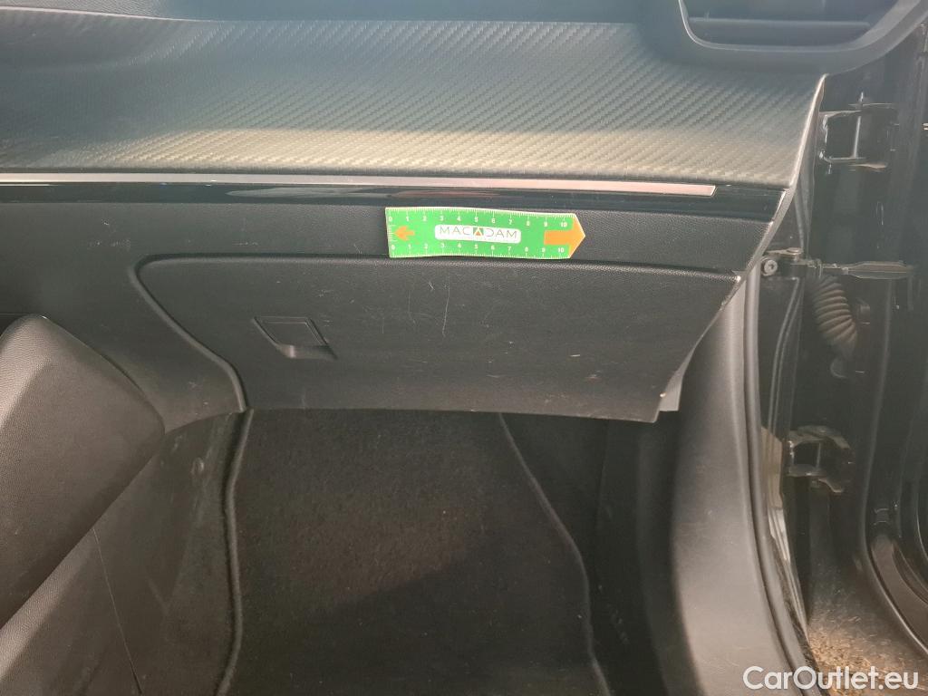  Peugeot  2008  Allure Business 1.2 PureTech 130CV BVA8 E6d #25