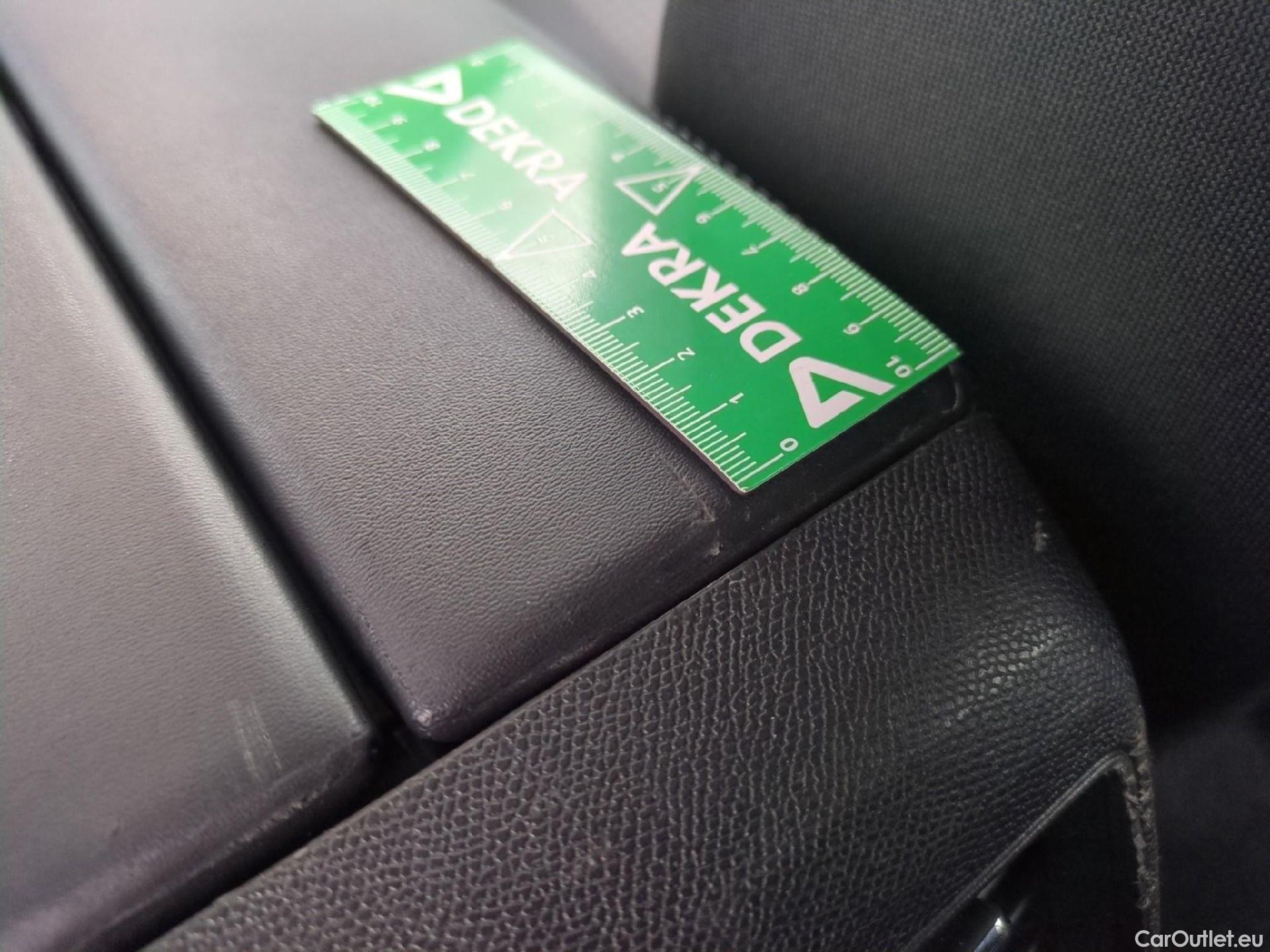  Peugeot  3008  Active Pack 1.5 HDi 130CV BVA8 E6d #21