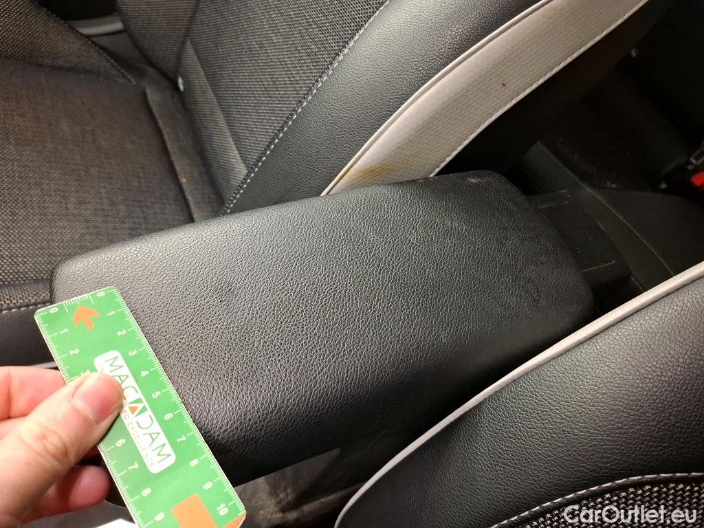  Renault  Captur RENAULT  / 2019 / 5P / SUV Intens E-Tech hybride recharg 160 - 21 #17