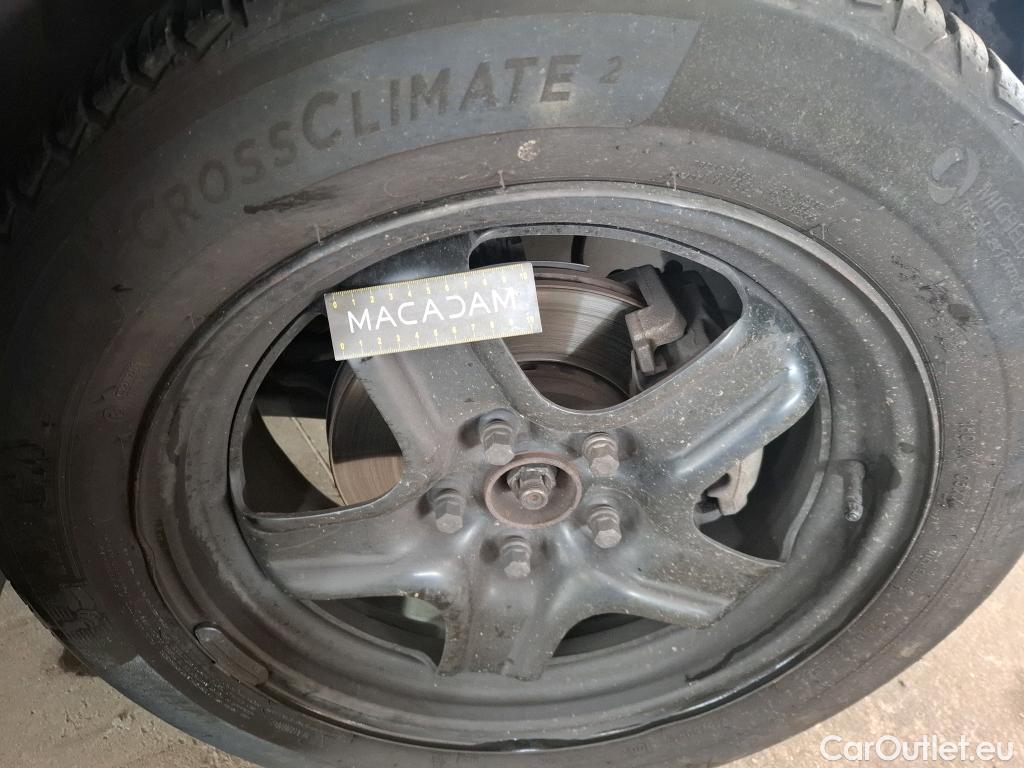  Nissan  Juke NISSAN  / 2019 / 5P / Crossover DIG-T 114 BVM6 Acenta #32