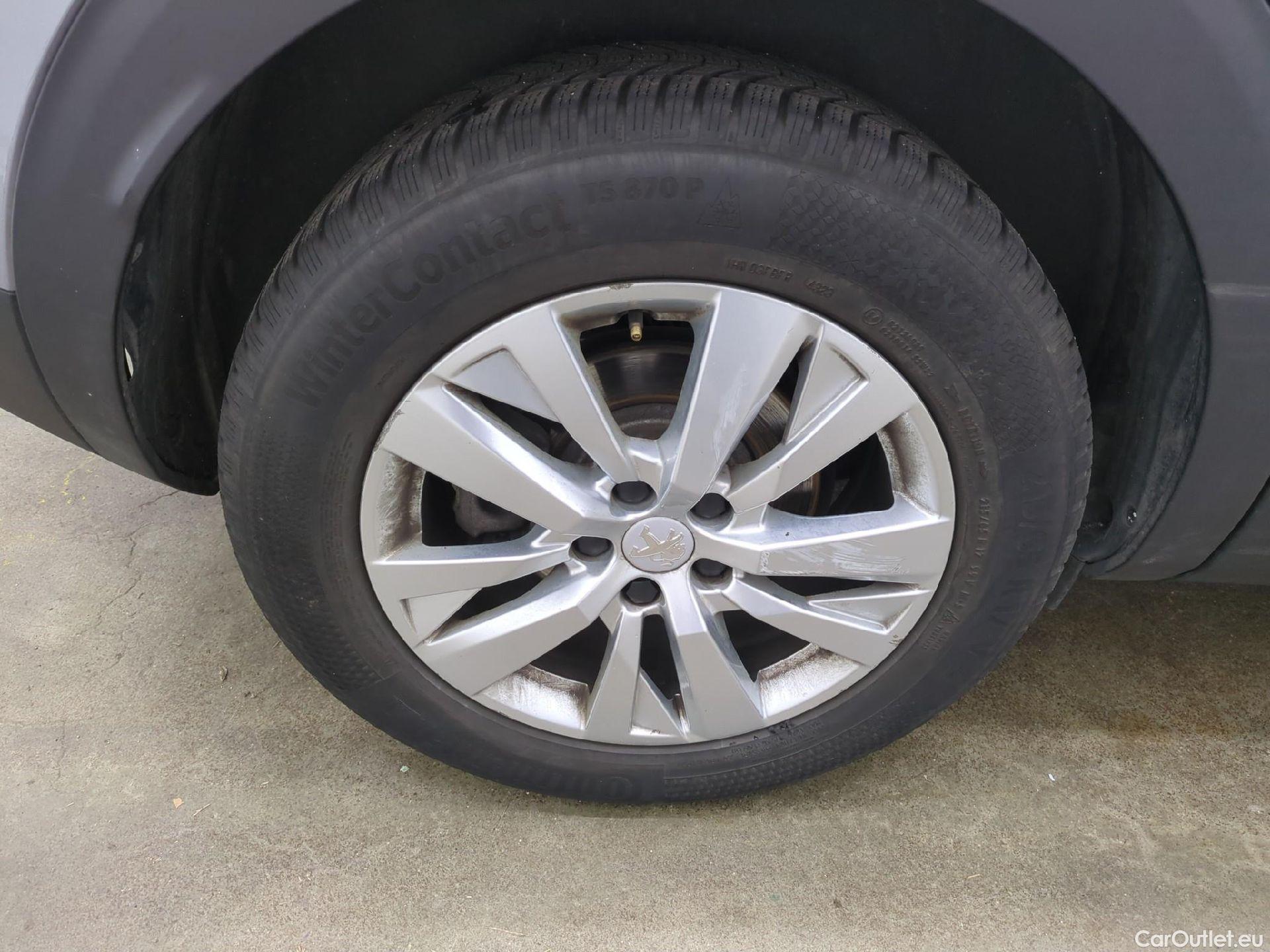  Peugeot  3008  Active Pack 1.5 HDi 130CV BVA8 E6d #29