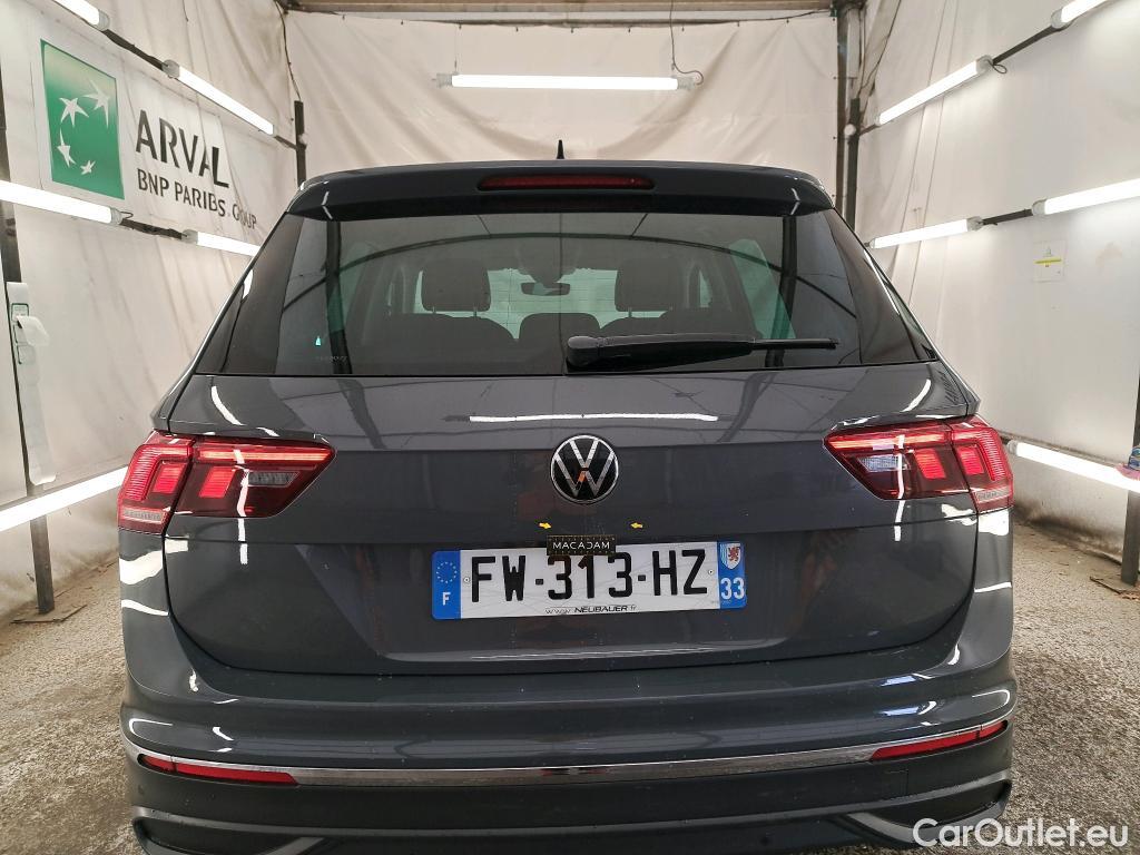  Volkswagen  Tiguan VOLKSWAGEN  / 2020 / 5P / SUV 1.5 TSI 150 DSG7 Life Busines #3