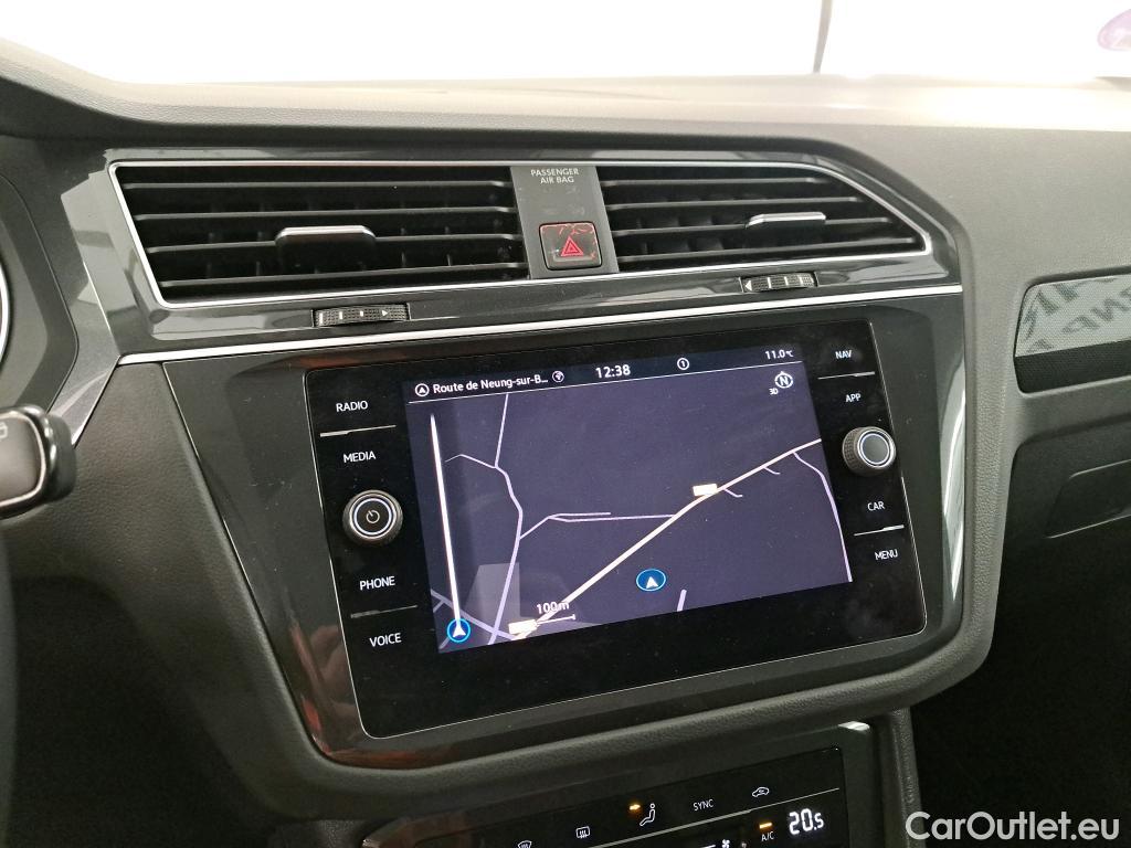  Volkswagen  Tiguan VOLKSWAGEN  / 2020 / 5P / SUV 1.5 TSI 150 DSG7 Life Busines #22