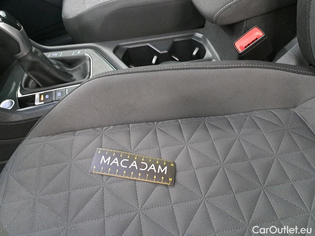  Volkswagen  Tiguan VOLKSWAGEN  / 2020 / 5P / SUV 1.5 TSI 150 DSG7 Life Busines #24