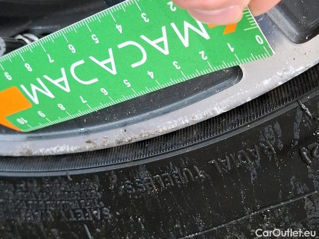  Bmw  Serie 1 BMW Série 1 / 2019 / 5P / Berline 116i DKG7 Business Design #18