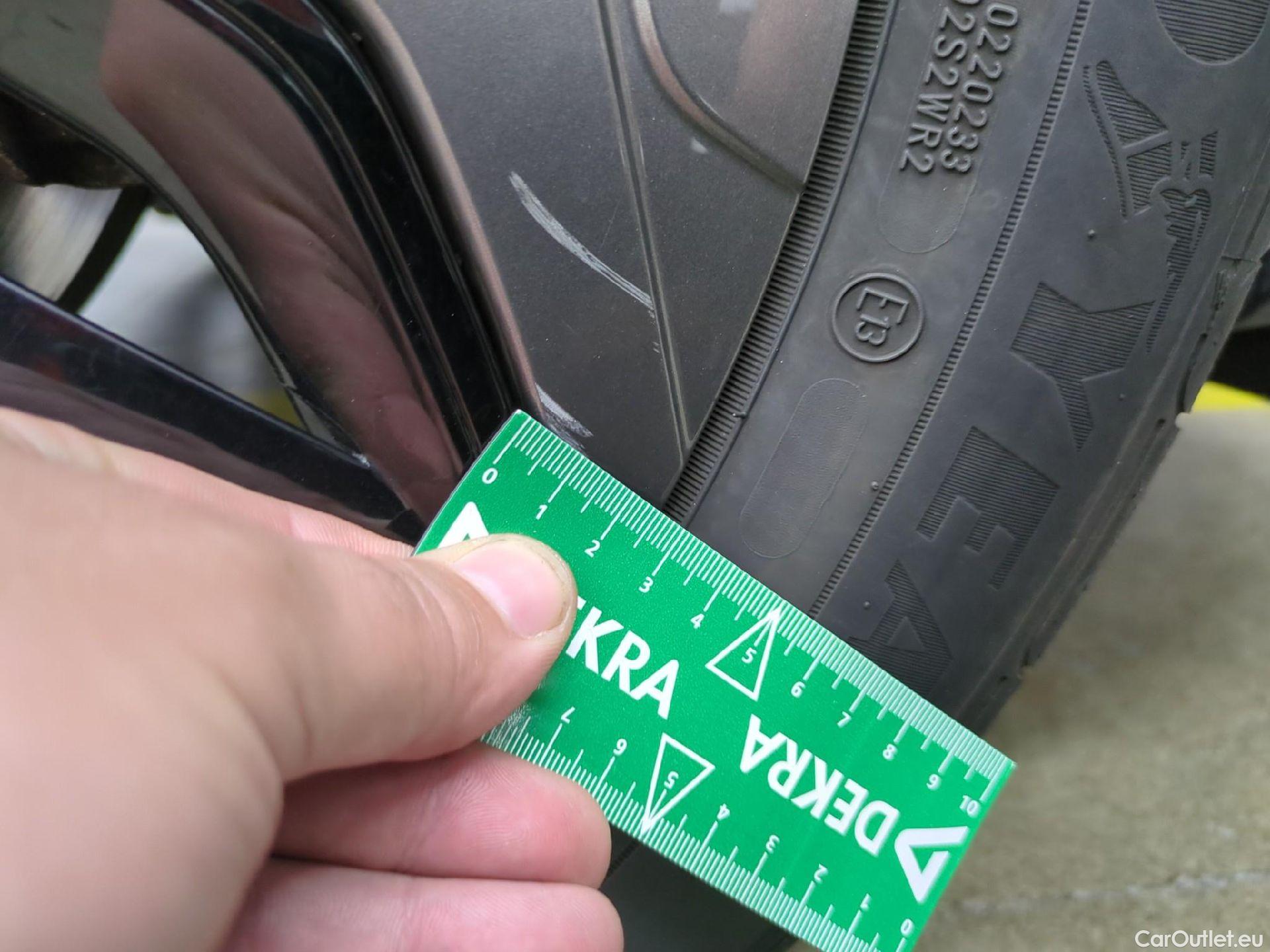  Citroen  C4 CITROEN  X / 2022 / 4P / Berline PureTech 130 S&S EAT8 Feel Pack #4