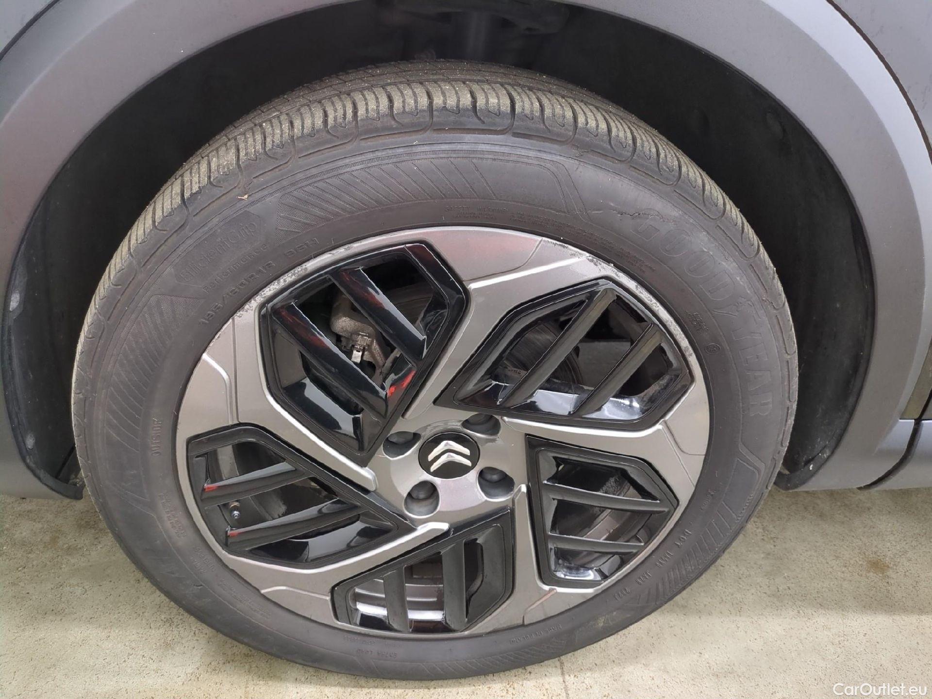  Citroen  C4 CITROEN  X / 2022 / 4P / Berline PureTech 130 S&S EAT8 Feel Pack #2