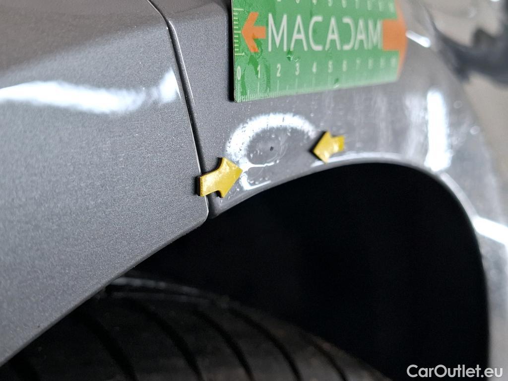  Bmw  Serie 1 BMW Série 1 / 2019 / 5P / Berline 116i DKG7 Business Design #29