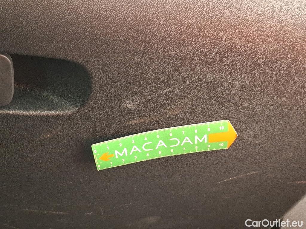  Citroen  C3  Société Feel 1.5 BlueHDI 100CV BVM5 E6dT #40