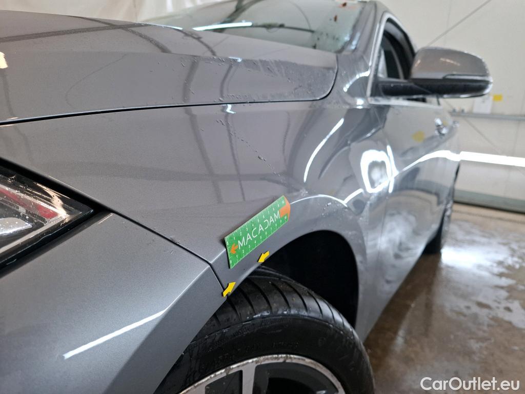  Bmw  Serie 1 BMW Série 1 / 2019 / 5P / Berline 116i DKG7 Business Design #28