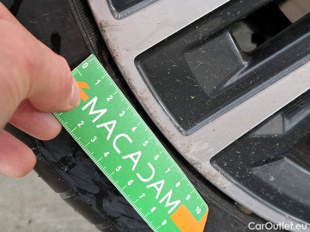  Bmw  Serie 1 BMW Série 1 / 2019 / 5P / Berline 116i DKG7 Business Design #19