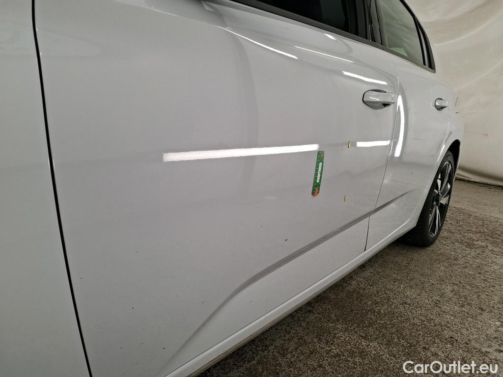  Peugeot  308 PEUGEOT  / 2021 / 5P / Berline PHEV 180 E-EAT8 ACTIVE PACK #3