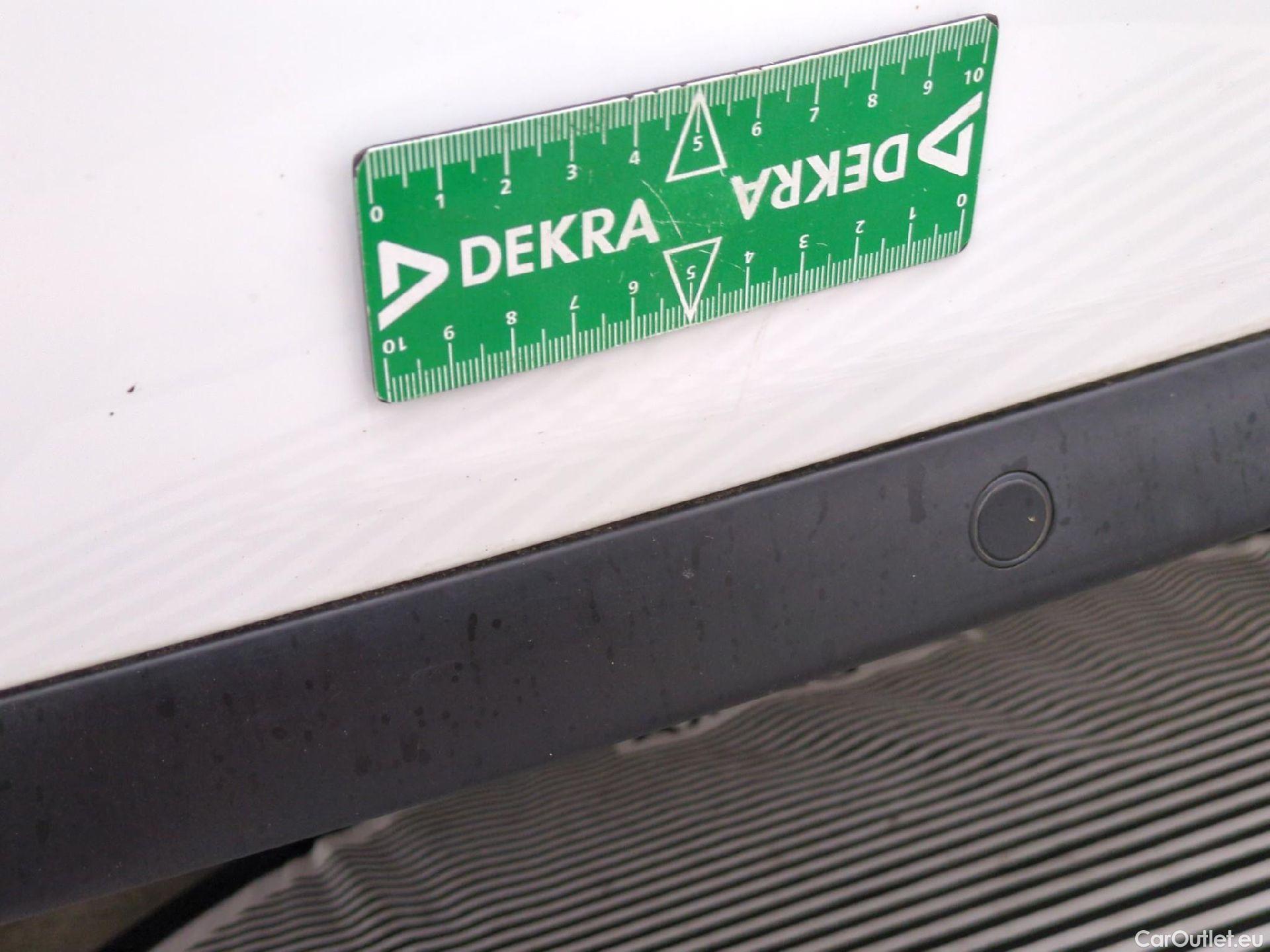  Peugeot  308  Premium Pack 1.5 HDi 130CV BVM6 E6dT #37