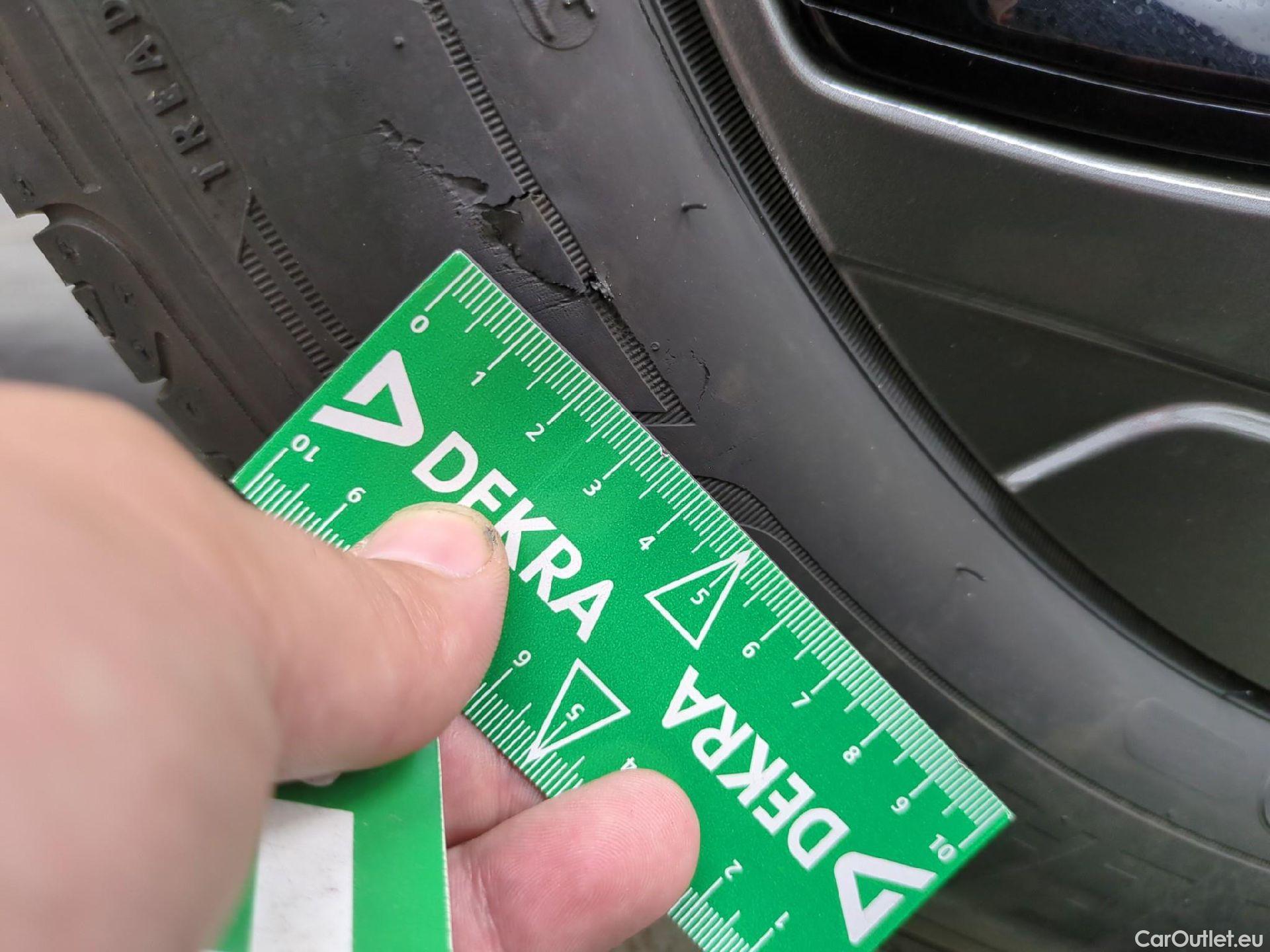  Citroen  C4 CITROEN  X / 2022 / 4P / Berline PureTech 130 S&S EAT8 Feel Pack #34