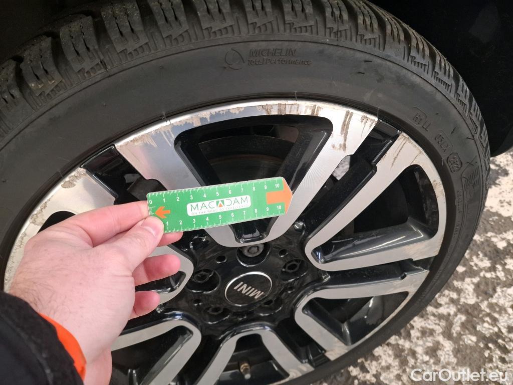  Mini  Cooper MINI Mini / 2014 / 5P / Berline  Edition Greenwich 136 ch BVA7 #60