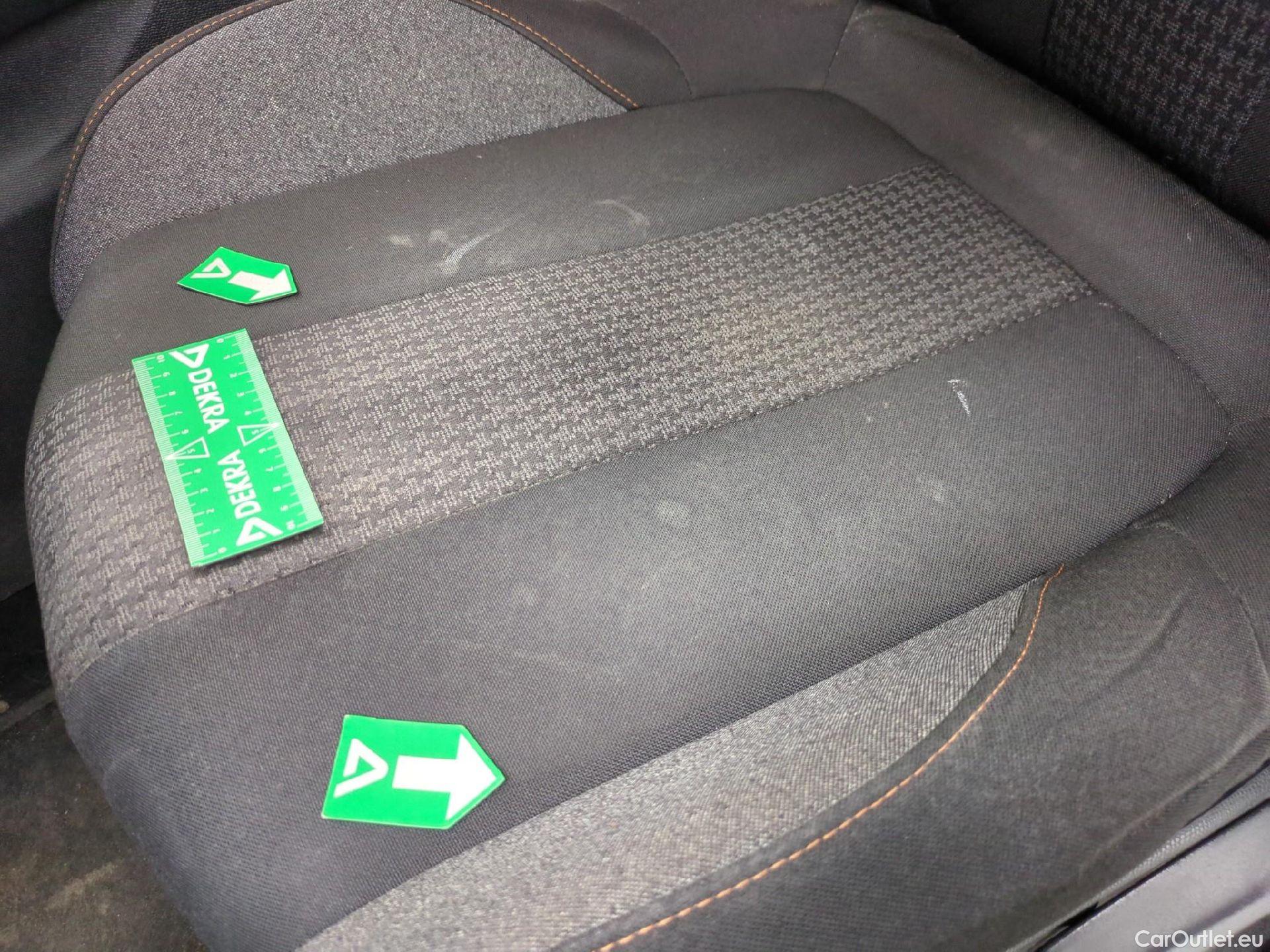  Peugeot  5008  Active Business 1.2 PureTech 130CV BVA8 E6dT #1