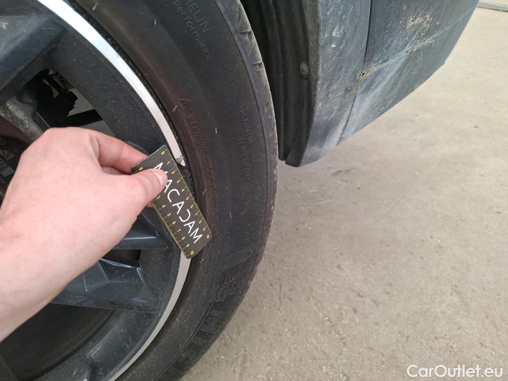  DS  DS7 DS DS 7 Crossback 2017 5P  SUV ETENSE 4x4 300 PERFORMANCE Line  #6