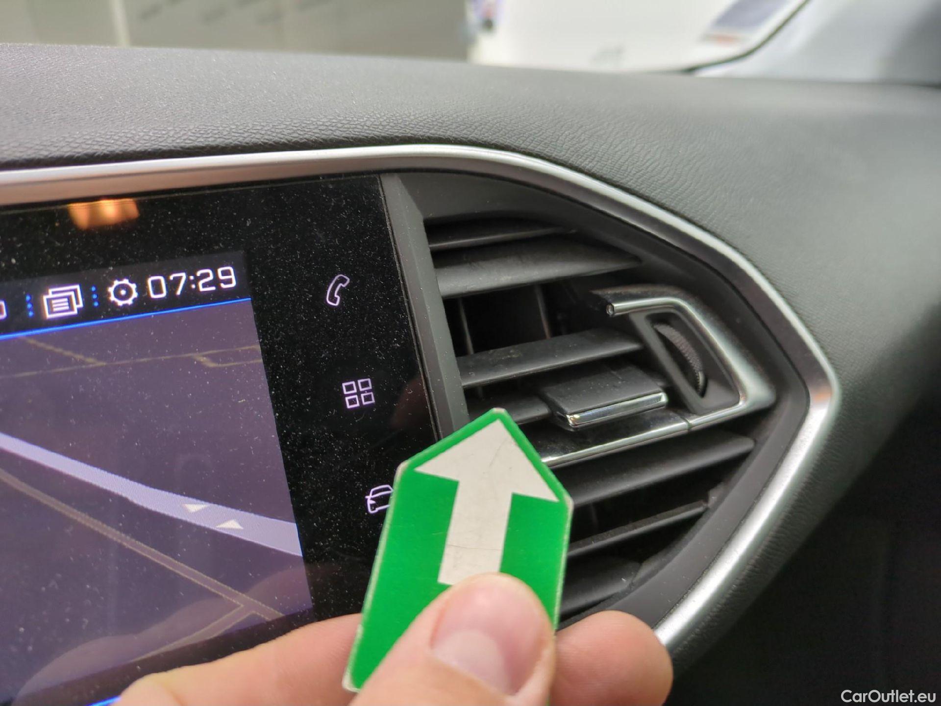  Peugeot  308  Premium Pack 1.5 HDi 130CV BVM6 E6dT #1