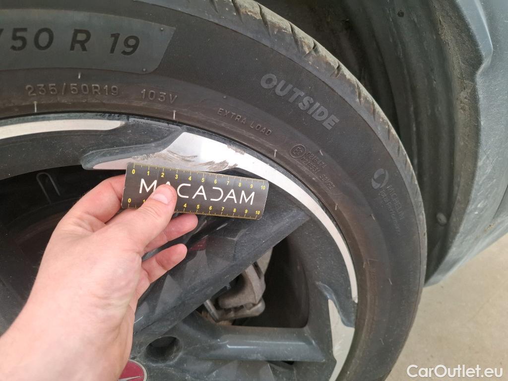  DS  DS7 DS DS 7 Crossback 2017 5P  SUV ETENSE 4x4 300 PERFORMANCE Line  #3