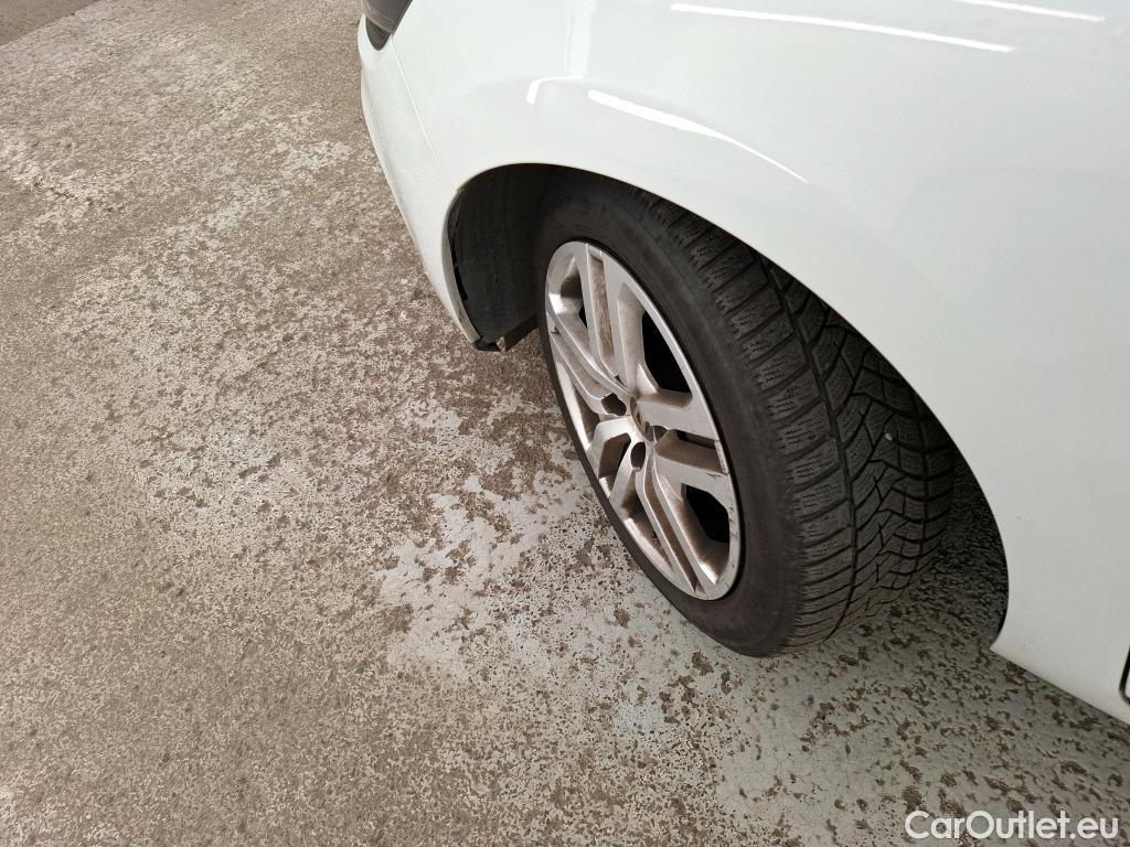  Renault  Clio RENAULT  5p Berline Business TCe 90 - 18 #32