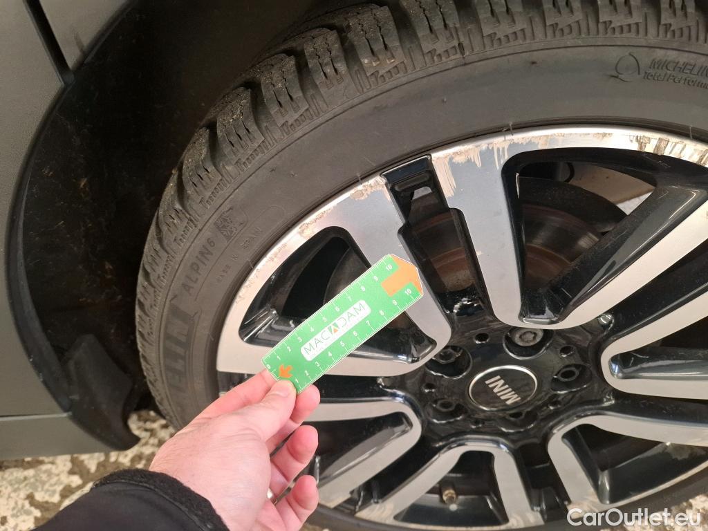  Mini  Cooper MINI Mini / 2014 / 5P / Berline  Edition Greenwich 136 ch BVA7 #61