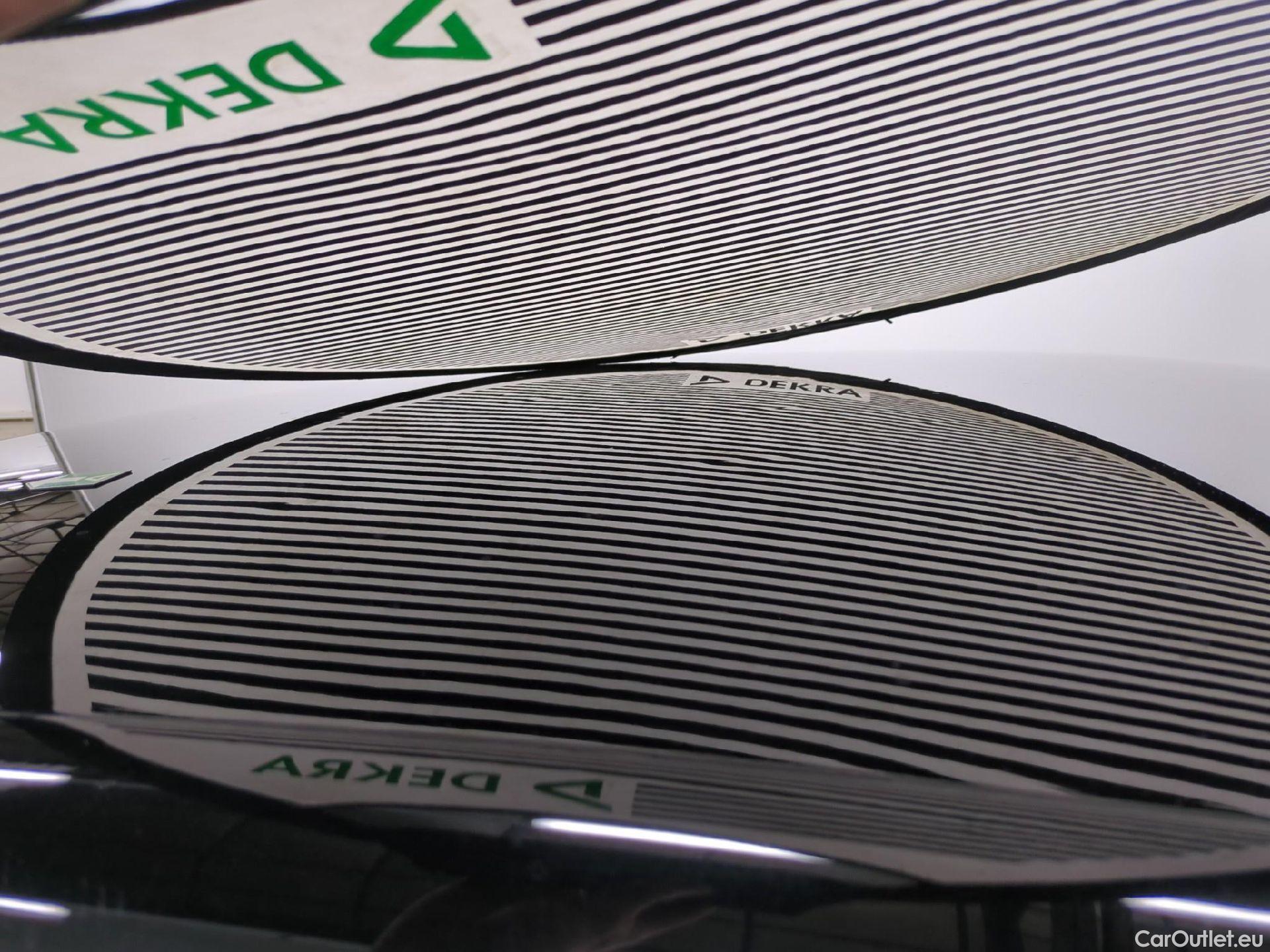  Citroen  C4 CITROEN  X / 2022 / 4P / Berline PureTech 130 S&S EAT8 Feel Pack #32