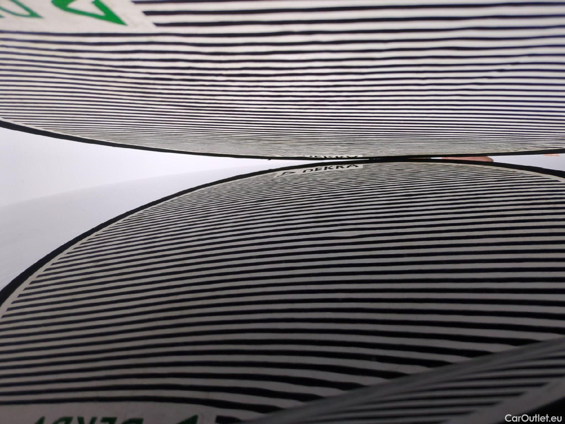  Citroen  C4 CITROEN  X / 2022 / 4P / Berline PureTech 130 S&S EAT8 Feel Pack #25