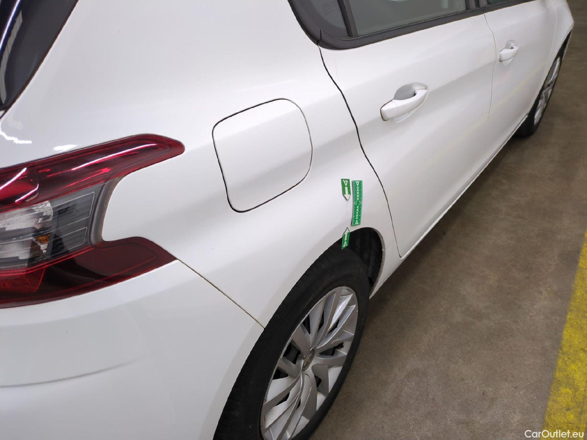  Peugeot  308  Premium Pack 1.5 HDi 130CV BVM6 E6dT #18