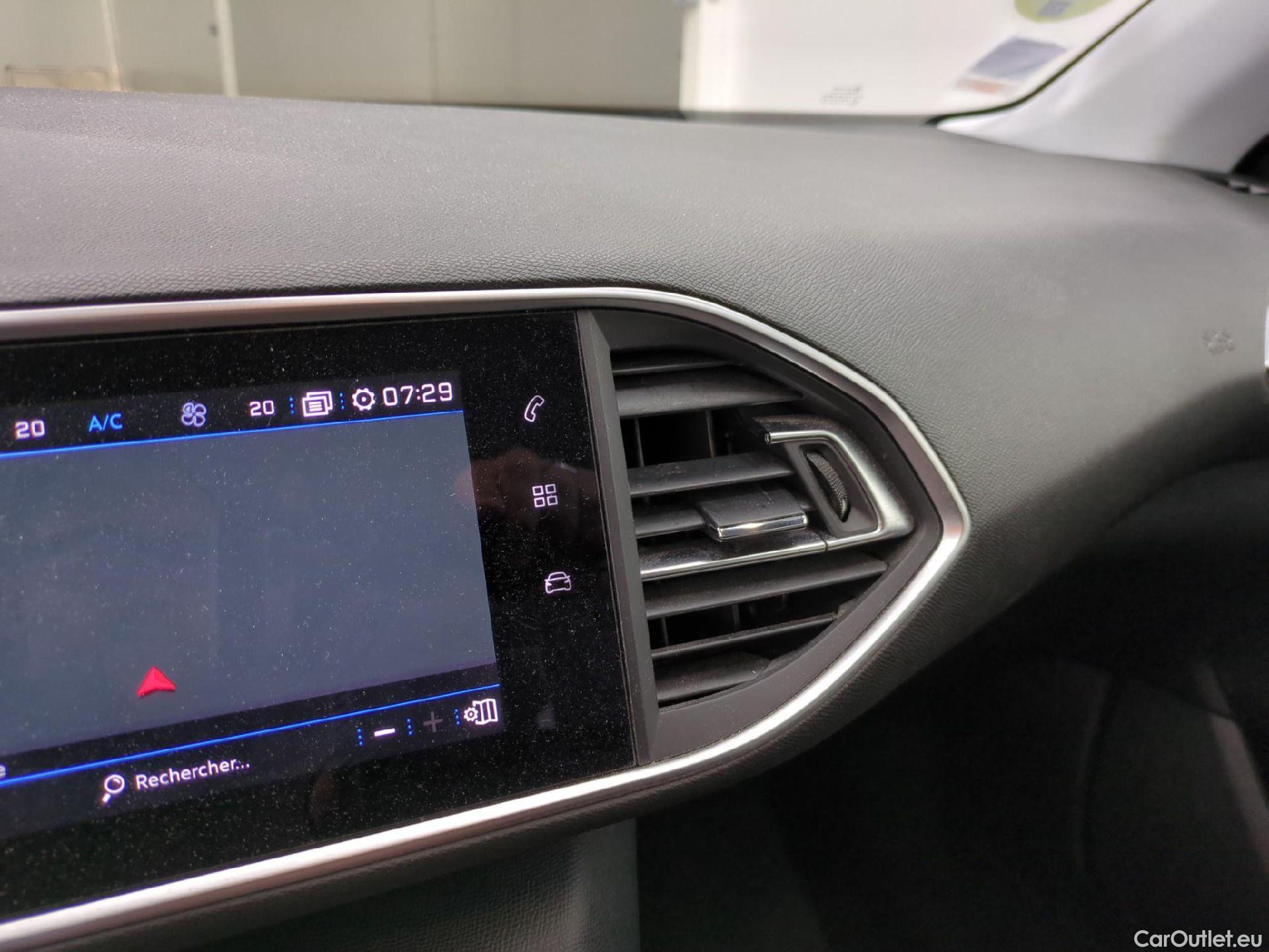  Peugeot  308  Premium Pack 1.5 HDi 130CV BVM6 E6dT #2