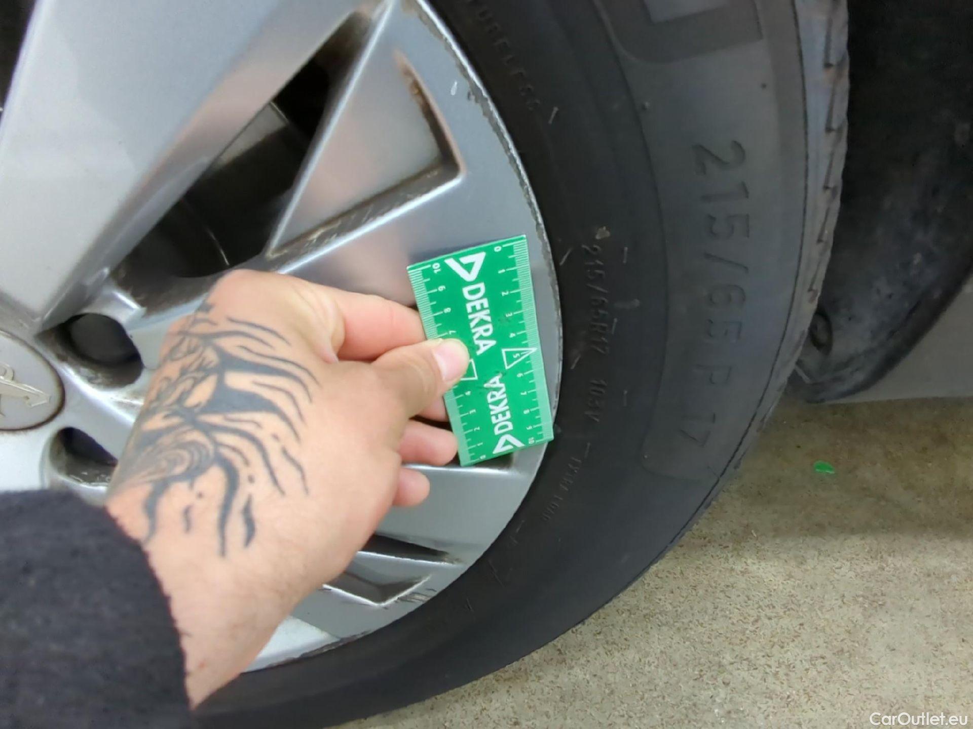  Peugeot  3008  Active Business 1.5 HDi 130CV BVA8 E6d #15