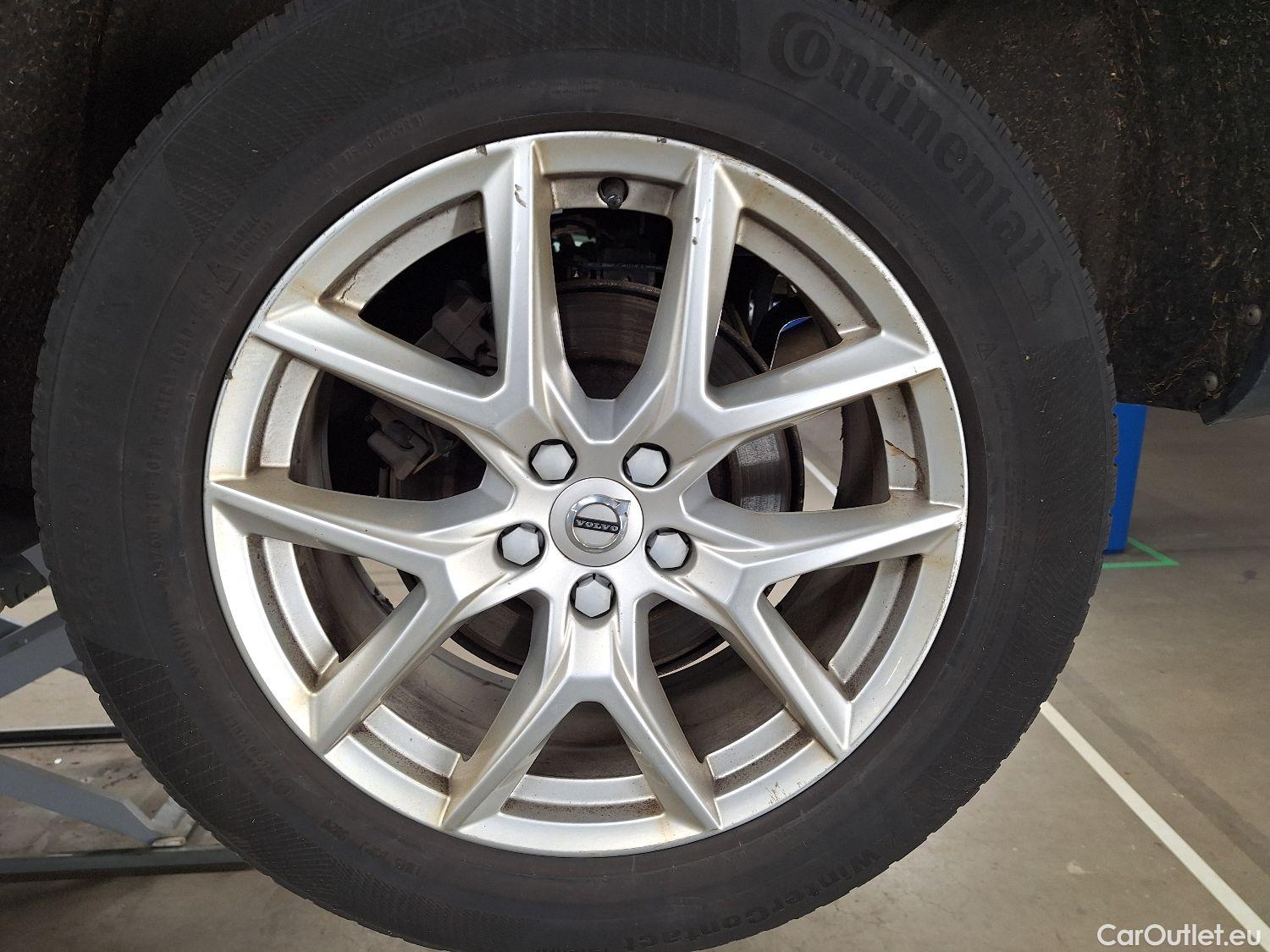  Volvo  XC60 Volvo,  '17, Volvo  D4 120kW Geartronic Momentum Pro 5d #7