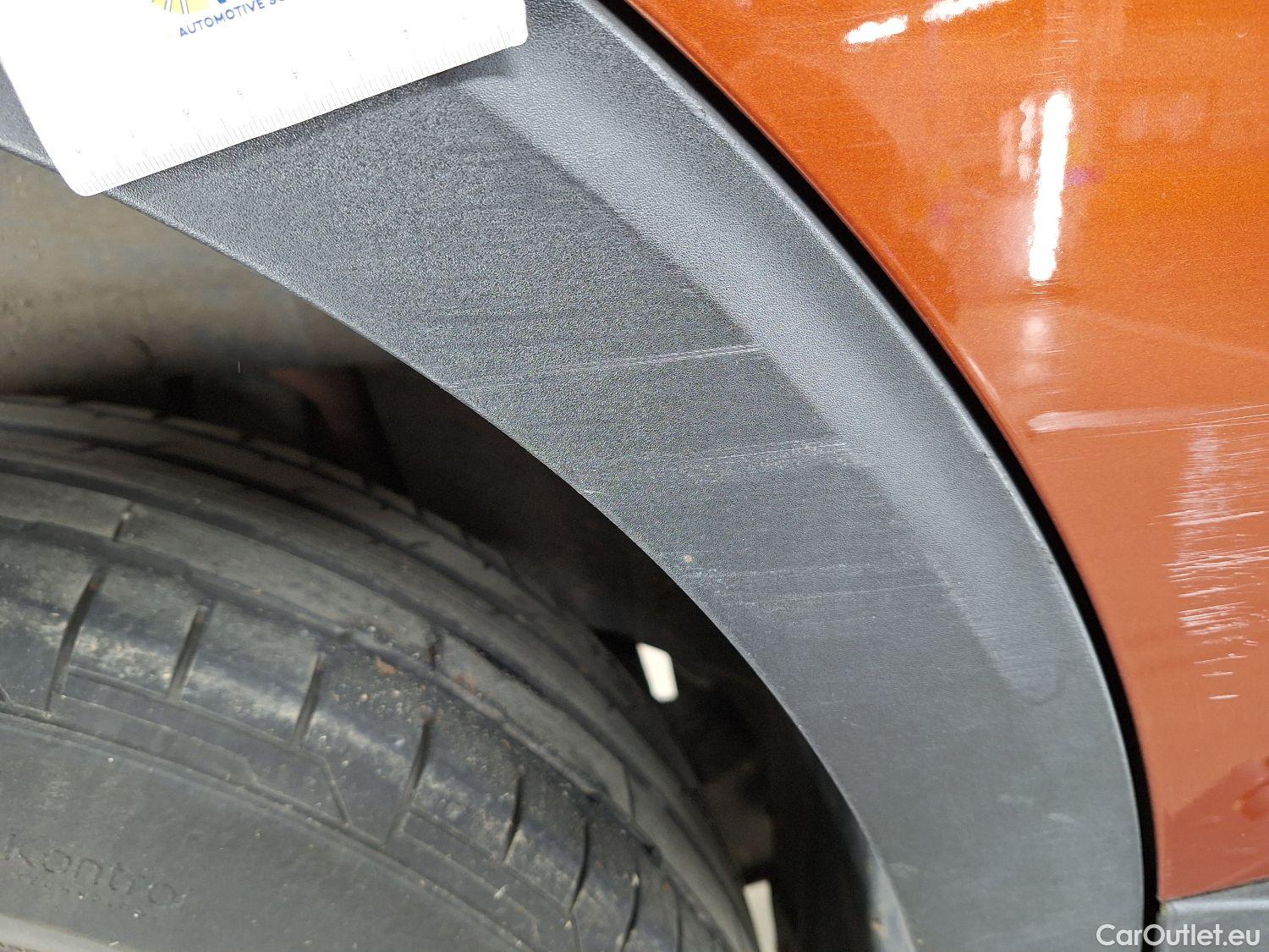  Peugeot  3008 Peugeot, 5008 FL'20, Peugeot 5008 1.5 BlueHDi 96kW S&S EAT8 Style 5d #19