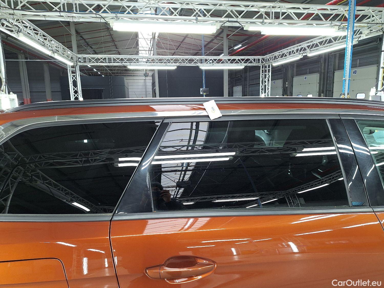  Peugeot  3008 Peugeot, 5008 FL'20, Peugeot 5008 1.5 BlueHDi 96kW S&S EAT8 Style 5d #34