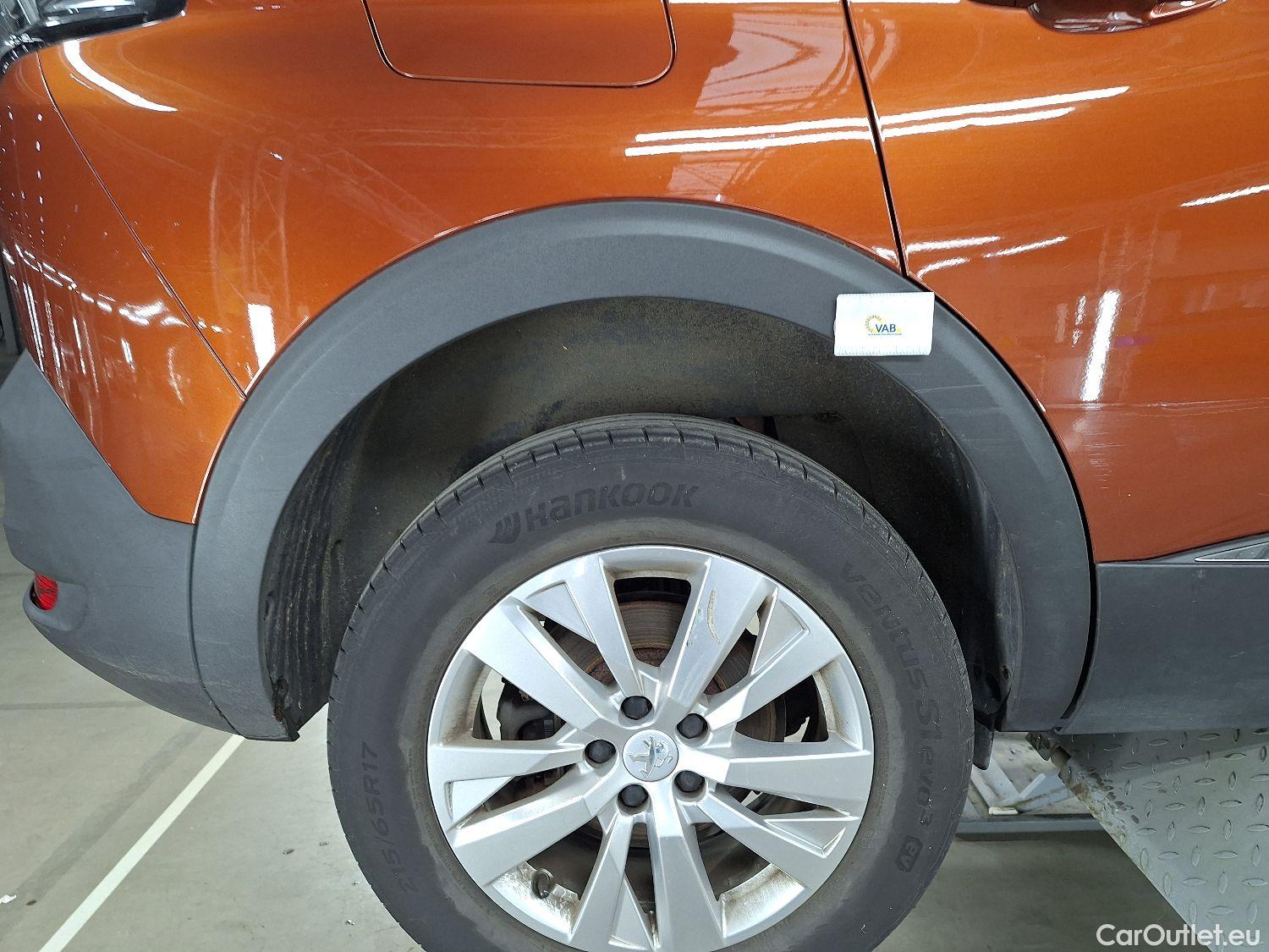  Peugeot  3008 Peugeot, 5008 FL'20, Peugeot 5008 1.5 BlueHDi 96kW S&S EAT8 Style 5d #17