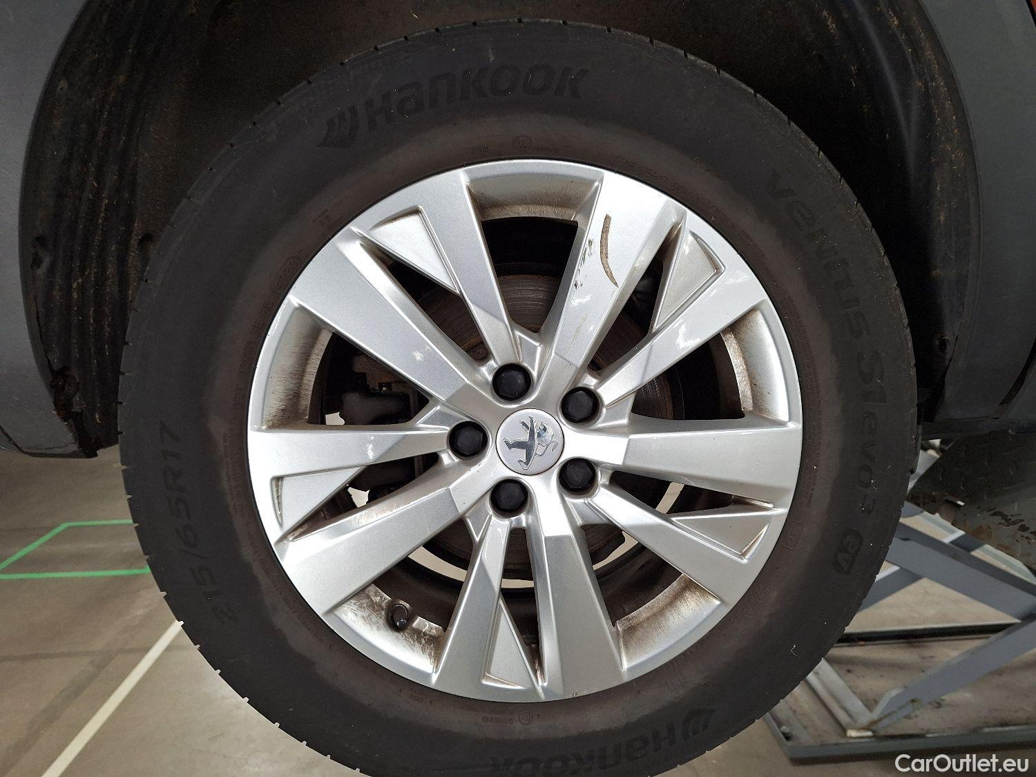  Peugeot  3008 Peugeot, 5008 FL'20, Peugeot 5008 1.5 BlueHDi 96kW S&S EAT8 Style 5d #6