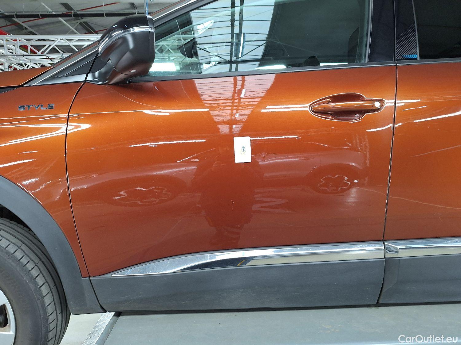  Peugeot  3008 Peugeot, 5008 FL'20, Peugeot 5008 1.5 BlueHDi 96kW S&S EAT8 Style 5d #32