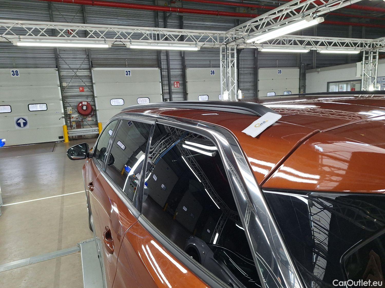  Peugeot  3008 Peugeot, 5008 FL'20, Peugeot 5008 1.5 BlueHDi 96kW S&S EAT8 Style 5d #40