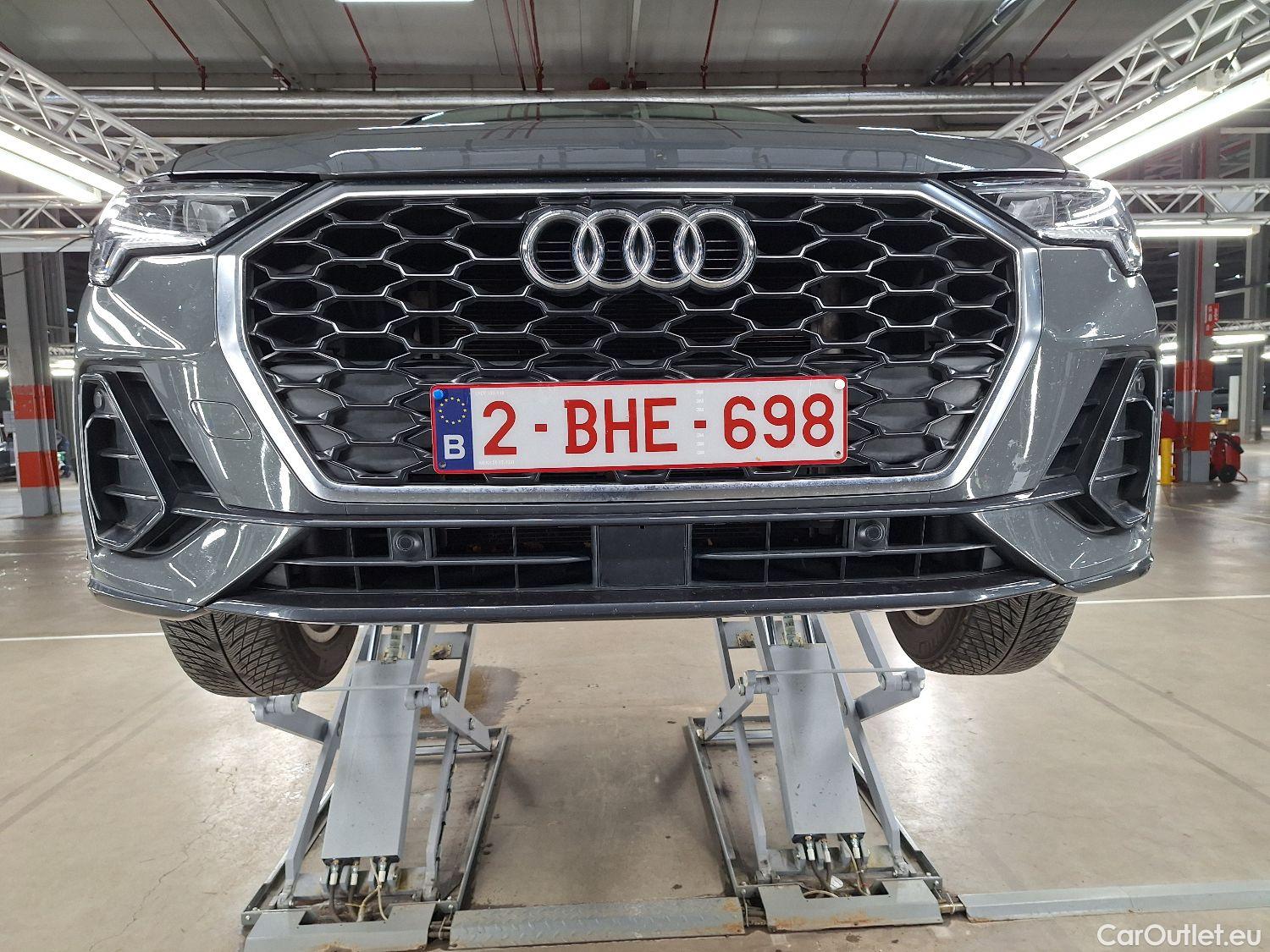  Audi  Q3 Audi,  SB '19 PHEV, Audi  Sportback 45 TFSI e S tronic 5d #1