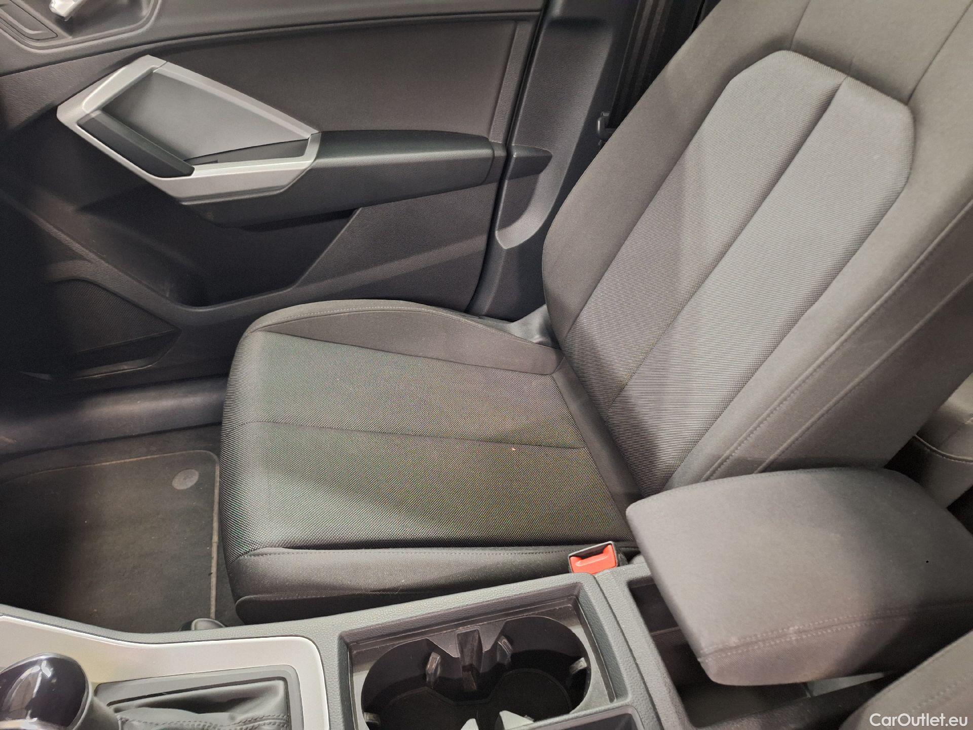  Audi  Q3 Audi,  SB '19 PHEV, Audi  Sportback 45 TFSI e S tronic S Line 5d #6