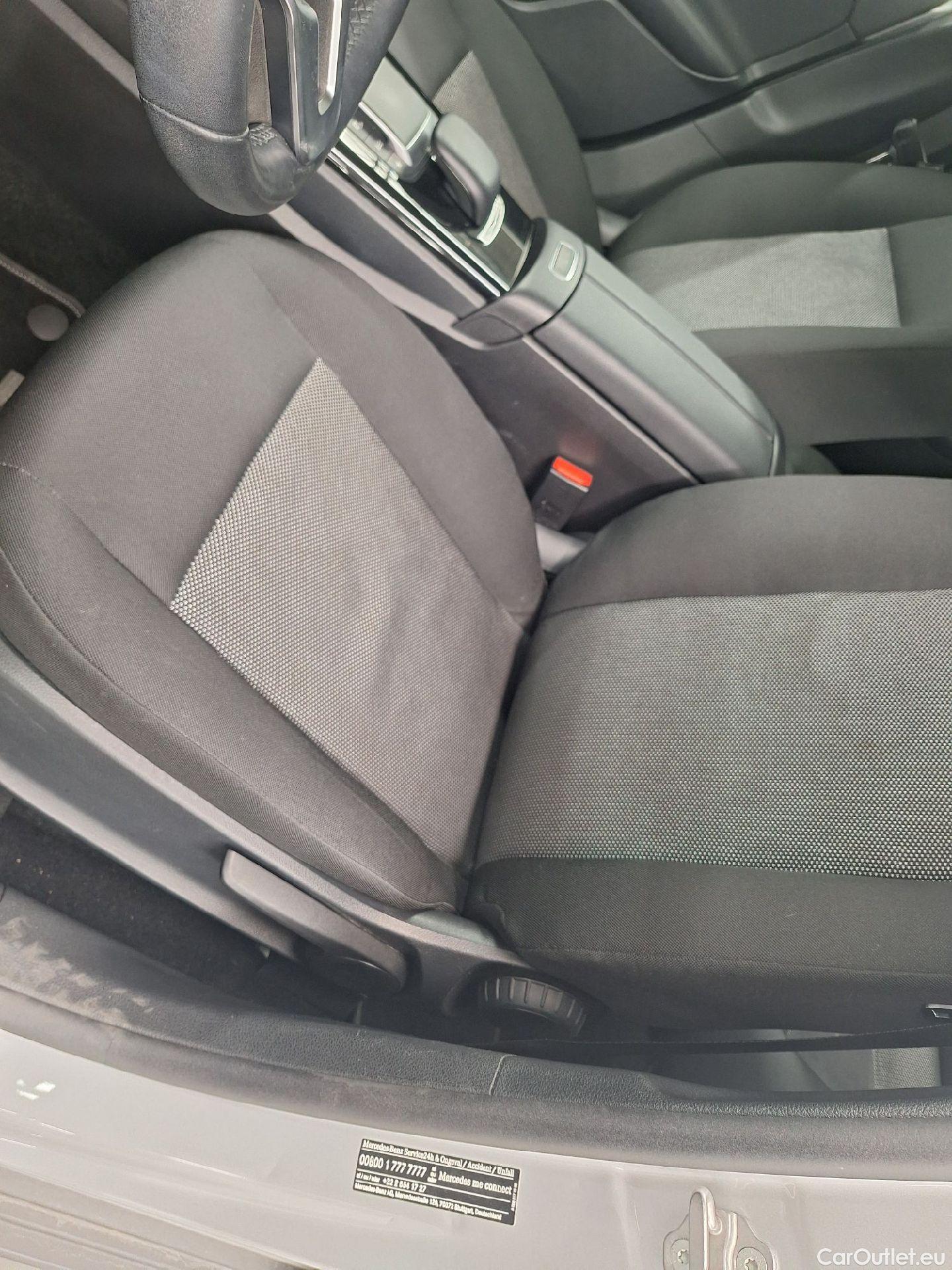  Mercedes  A-Klasse Mercedes, A-Class Berline '18, Mercedes-Benz  Limousine A 180d Business S #19