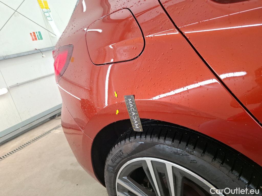  Bmw  Serie 1 BMW Série 1 / 2019 / 5P / Berline 1.5 116D DKG7 Business Design (Ex 668K) #27