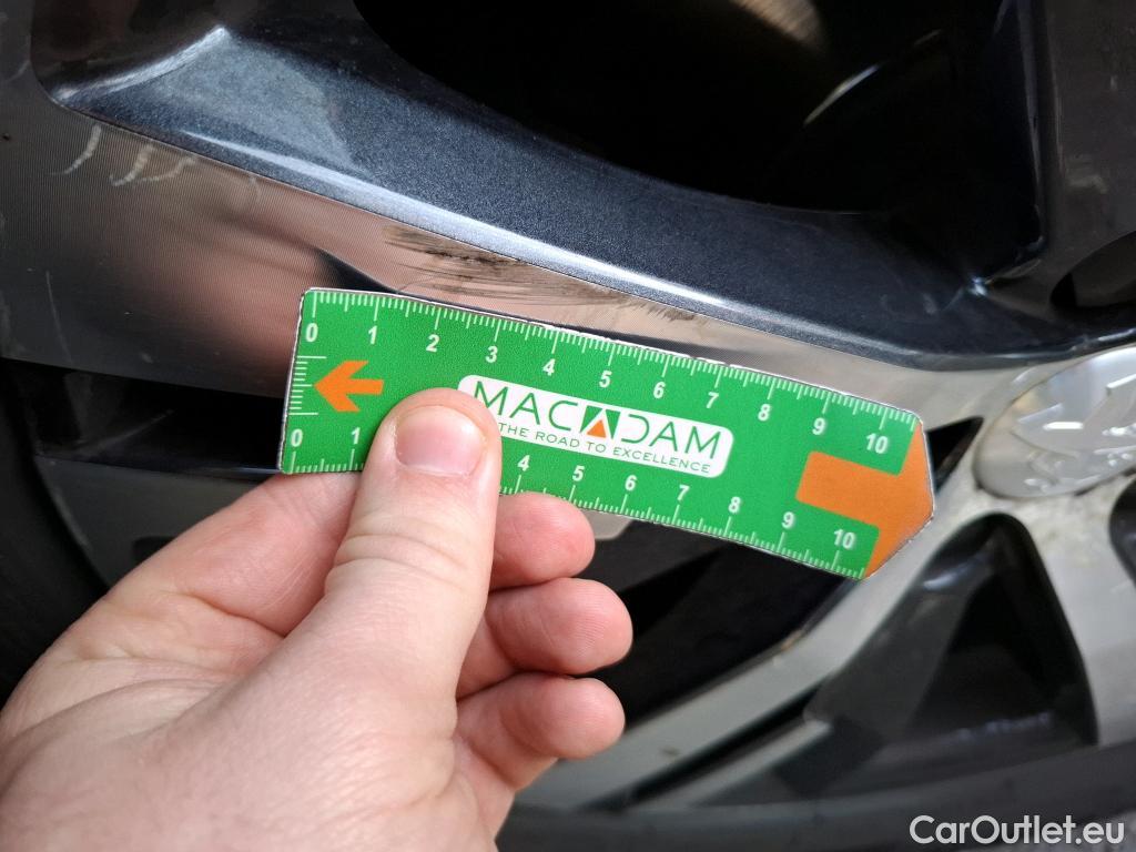  Peugeot  3008  Allure Business 1.2 PureTech 130CV BVA8 E6d #4