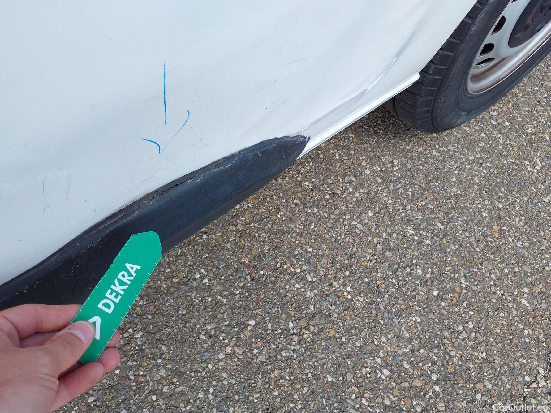  Peugeot  Expert PEUGEOT  / 2016 / 4P / furgón Furgón Pro 2.0 BlueHDi 120 S&S Standard #37