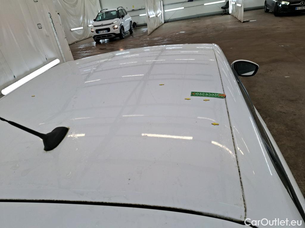  Peugeot  208  Allure Business 1.2 PureTech 100CV BVM6 E6d #1