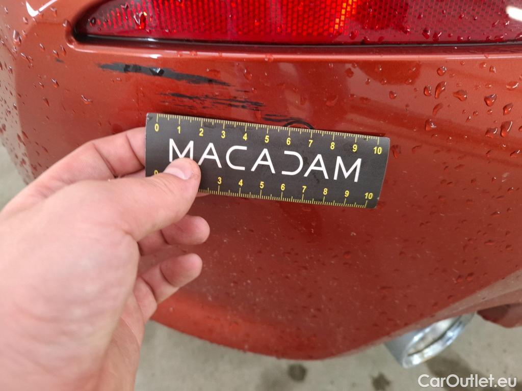  Bmw  Serie 1 BMW Série 1 / 2019 / 5P / Berline 1.5 116D DKG7 Business Design (Ex 668K) #41