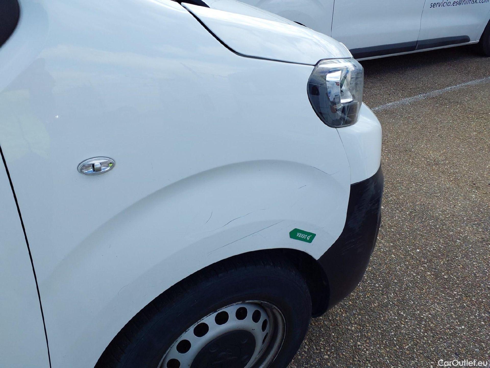  Peugeot  Expert PEUGEOT  / 2016 / 4P / furgón Furgón Pro 2.0 BlueHDi 120 S&S Standard #33