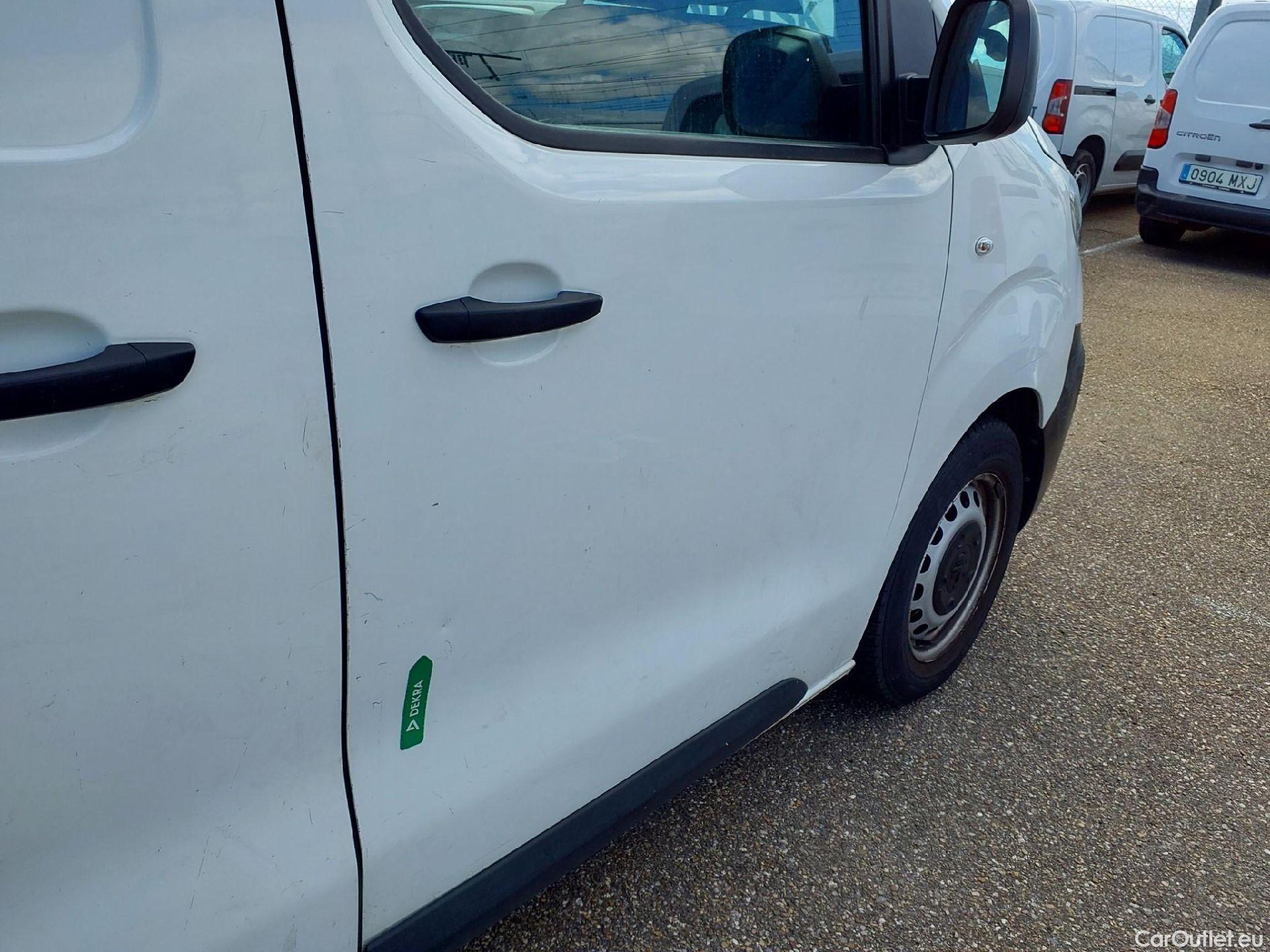  Peugeot  Expert PEUGEOT  / 2016 / 4P / furgón Furgón Pro 2.0 BlueHDi 120 S&S Standard #29