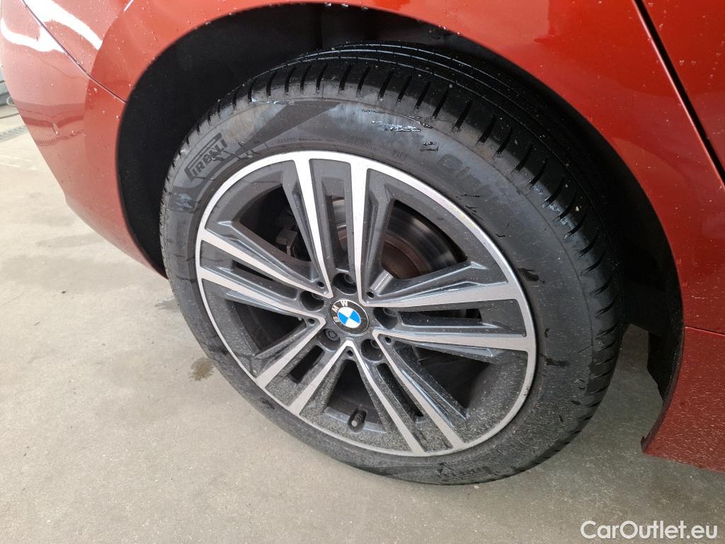  Bmw  Serie 1 BMW Série 1 / 2019 / 5P / Berline 1.5 116D DKG7 Business Design (Ex 668K) #35